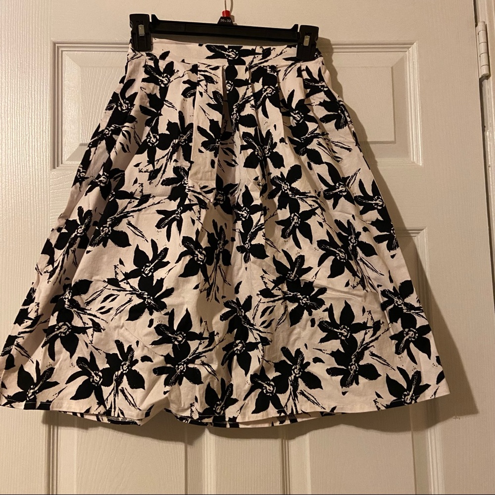 Black and White A-Line Skirt, Size S, Brand: Hika